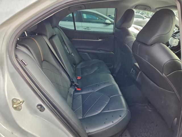 Toyota Camry Hybrid Image 7