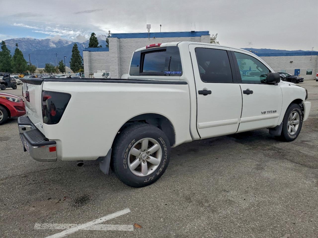 Nissan Titan S Image 2