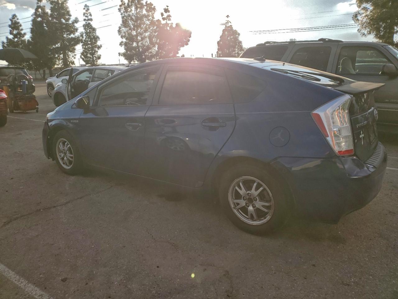 Toyota Prius Image 12
