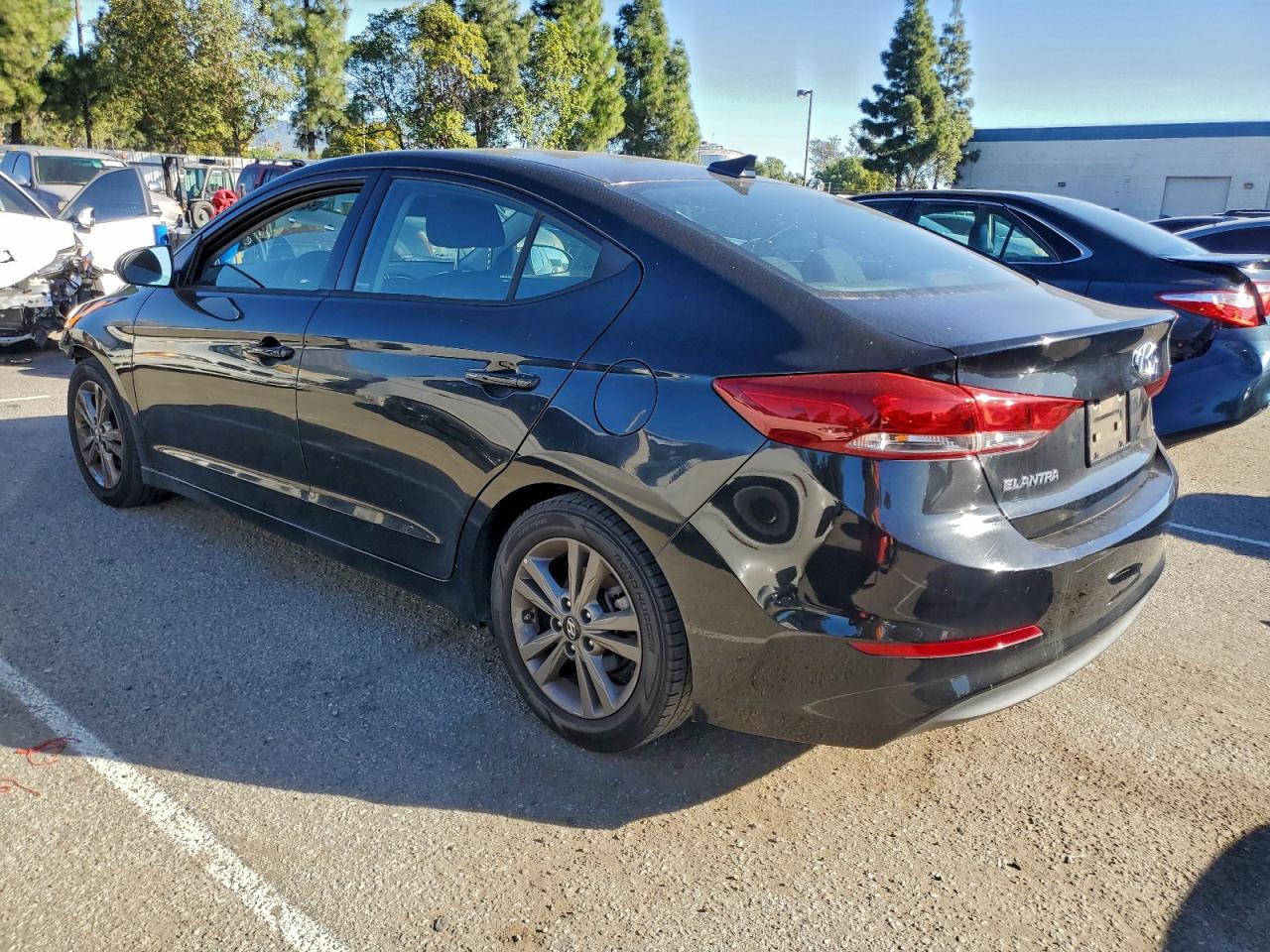 Hyundai ELANTRA Sel Image 6