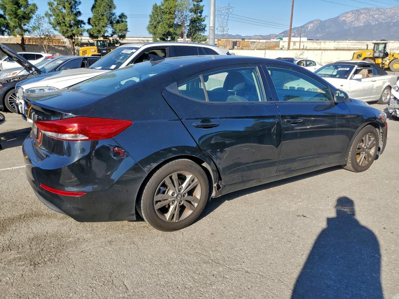 Hyundai ELANTRA Sel Image 4