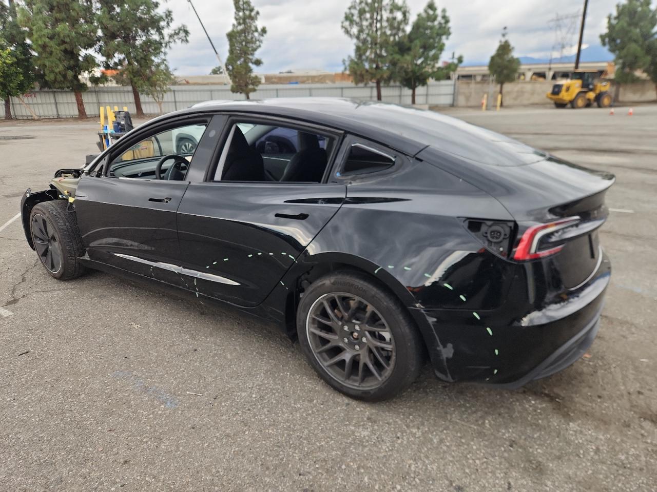 Tesla Model 3 Image 4