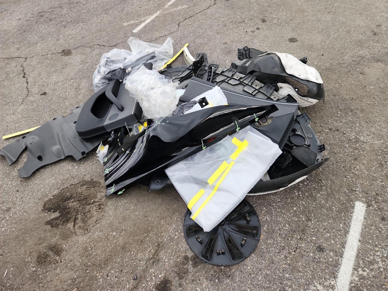 Tesla Model 3 Image 6