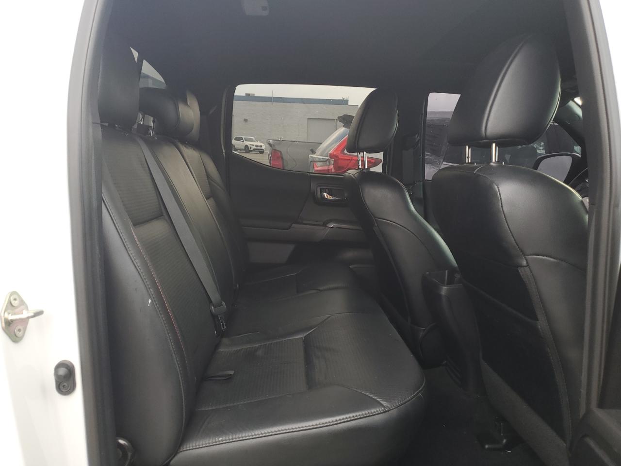 Toyota Tacoma Double Cab Image 6