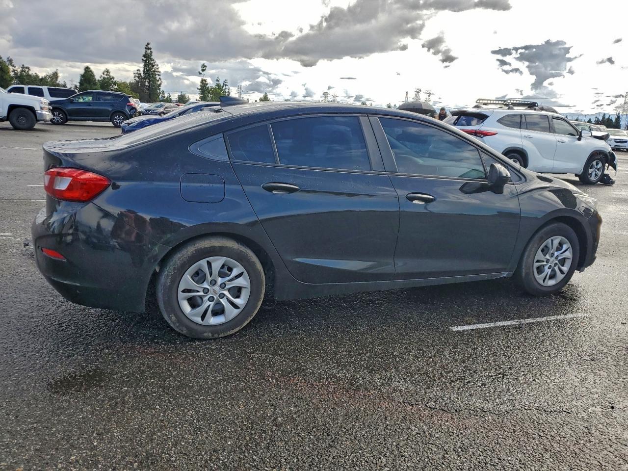 Chevrolet Cruze Ls Image 5