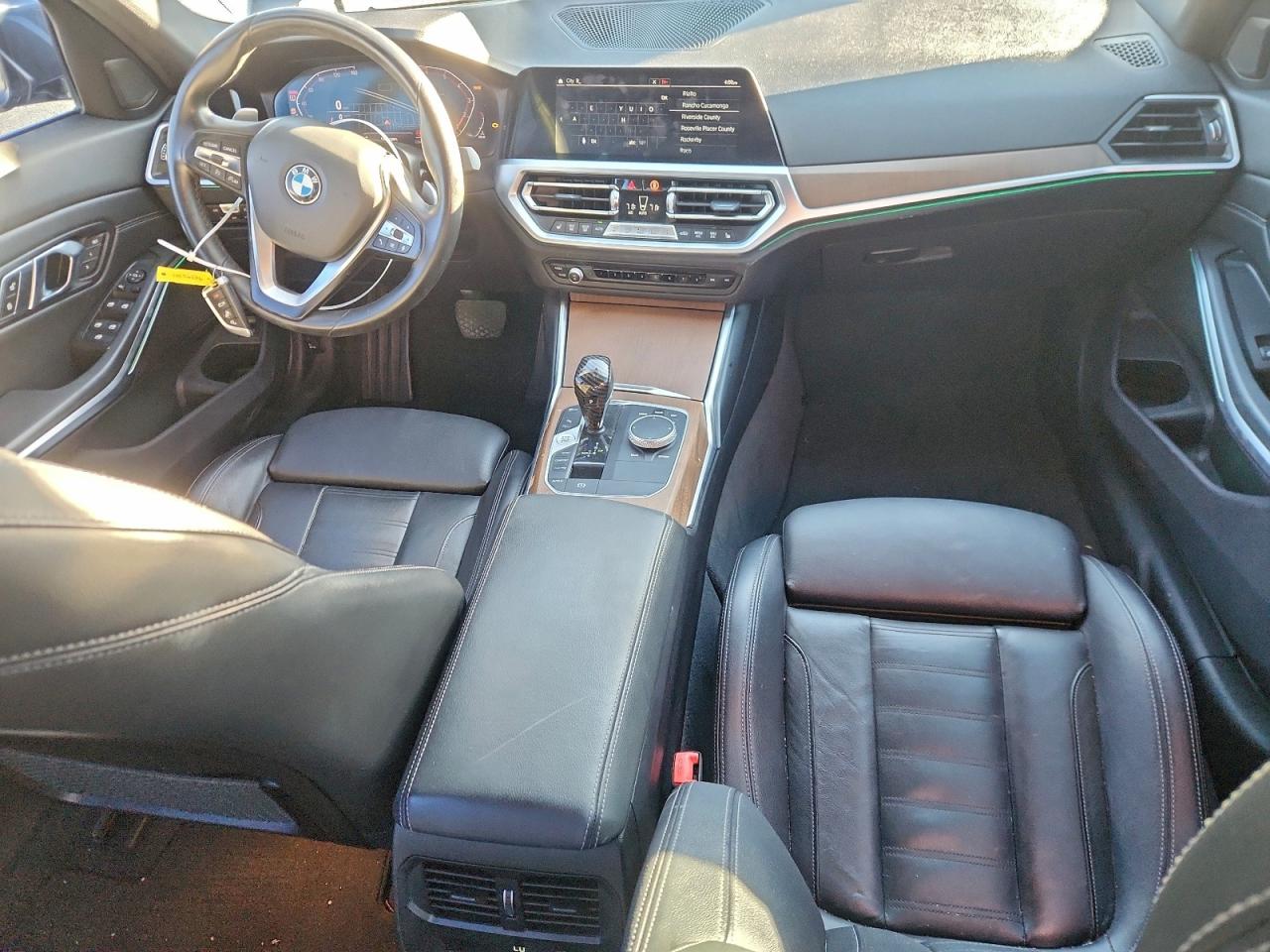 BMW 3 Series Image 8