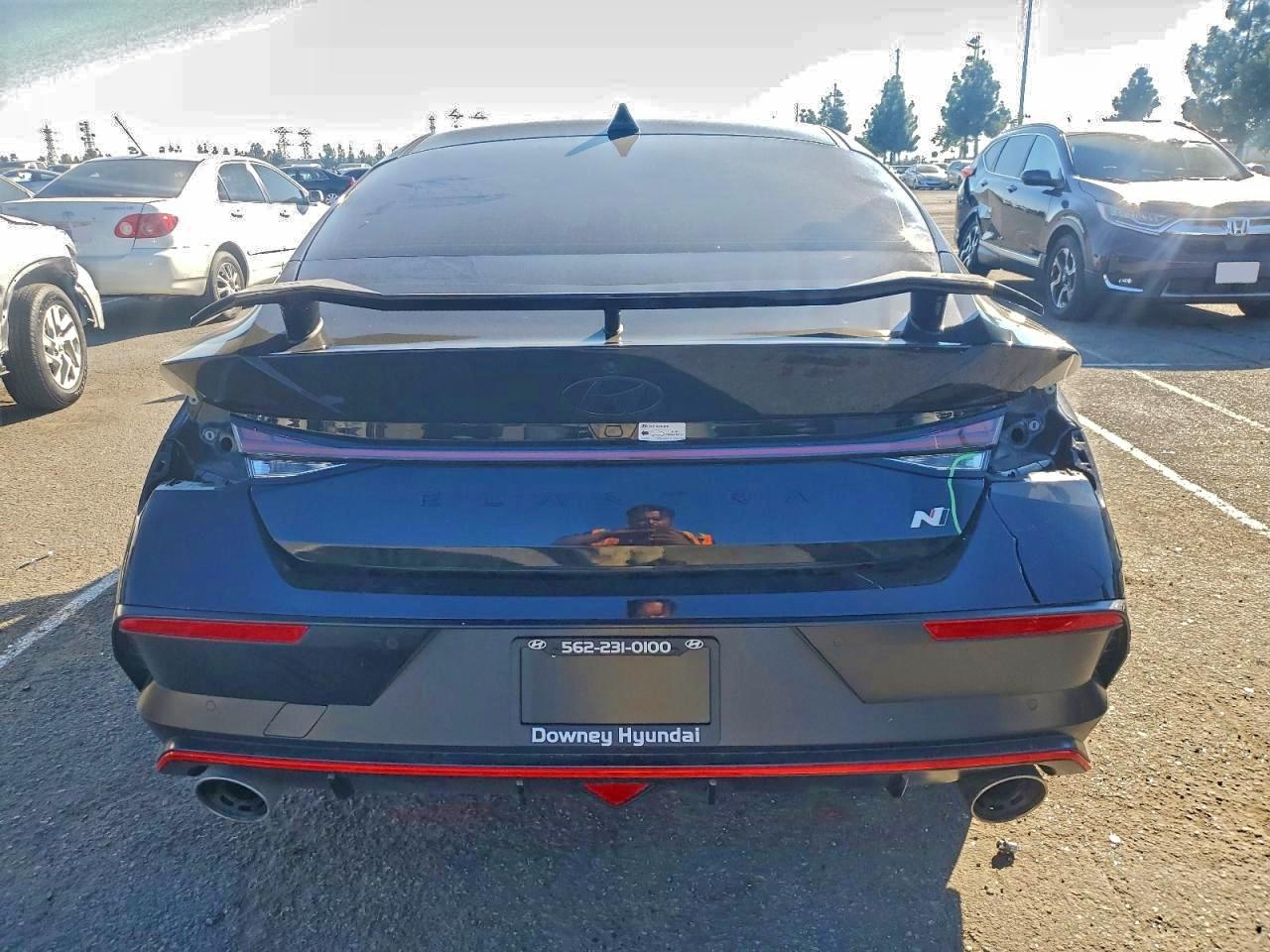 Hyundai ELANTRA Image 3