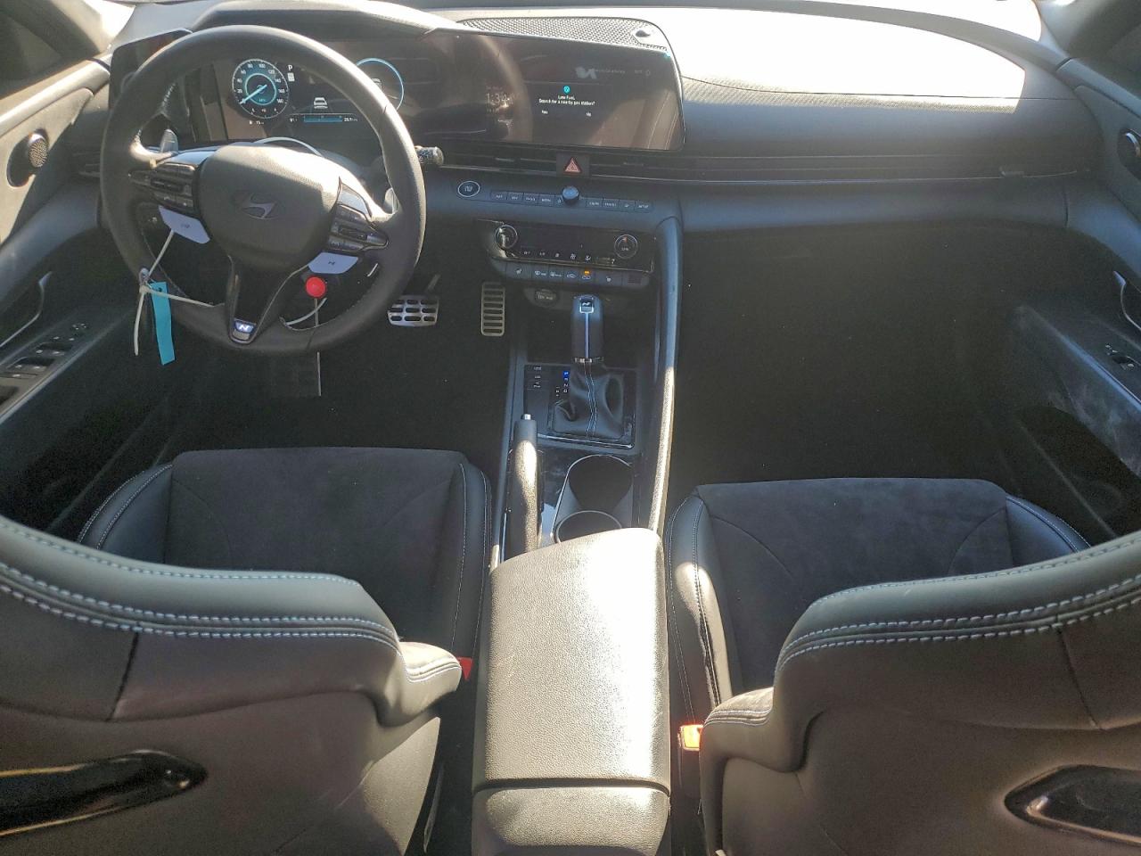 Hyundai ELANTRA Image 10