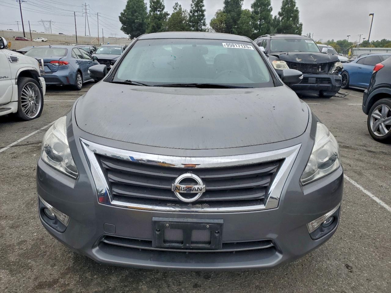 Nissan Altima 2.5 Image 8