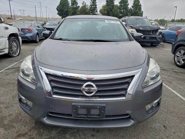 Nissan Altima 2.5 Image 8