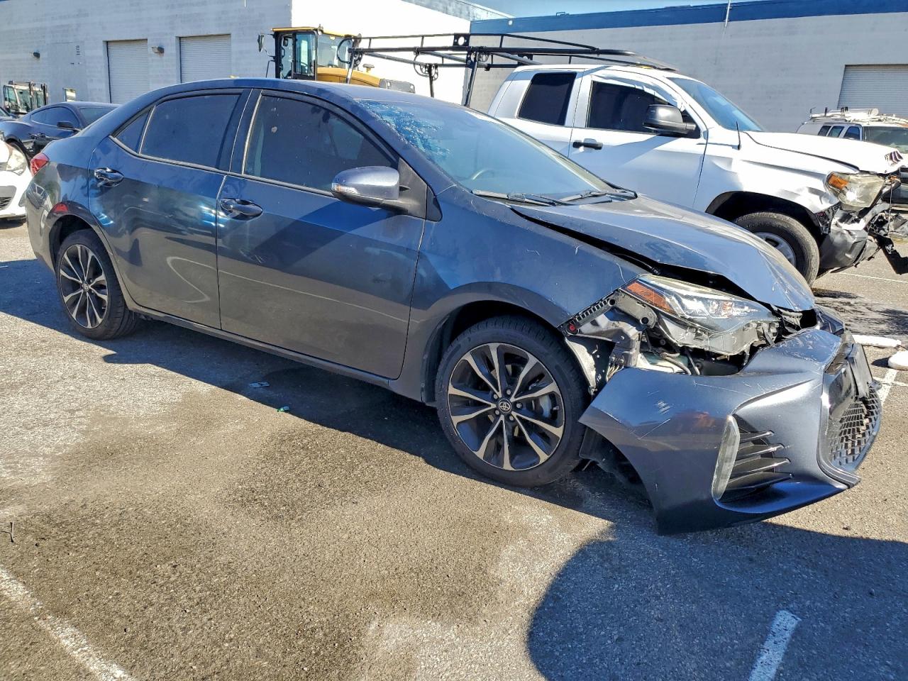 Toyota Corolla L Image 12