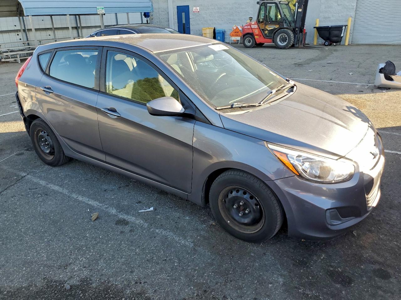 Hyundai ACCENT Se Image 11