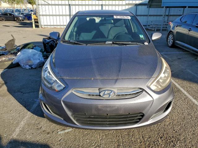 Hyundai ACCENT Se Image 8