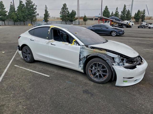 Tesla Model 3 Image 9