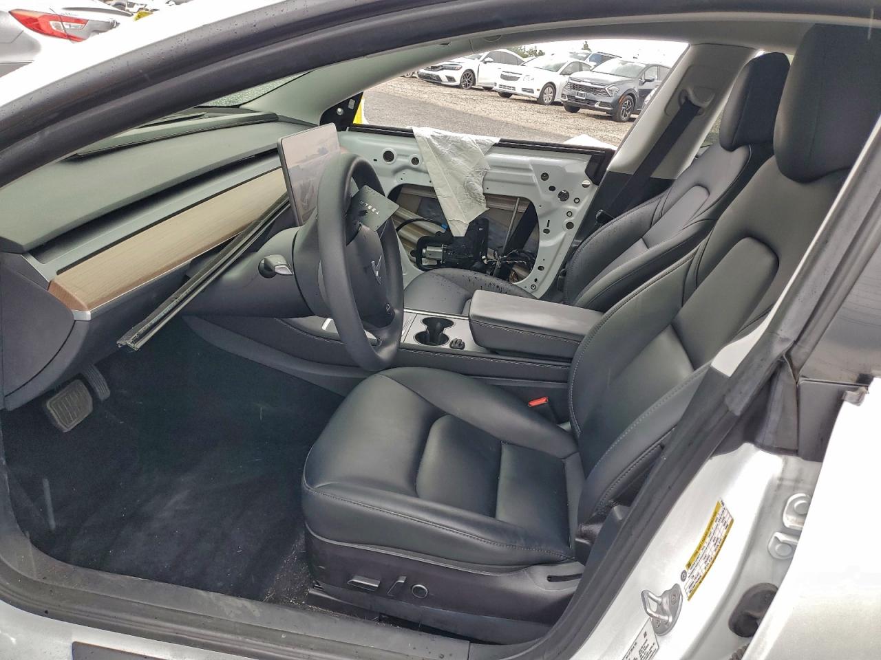 Tesla Model 3 Image 6