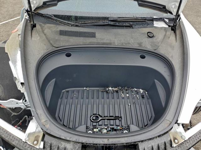 Tesla Model 3 Image 11