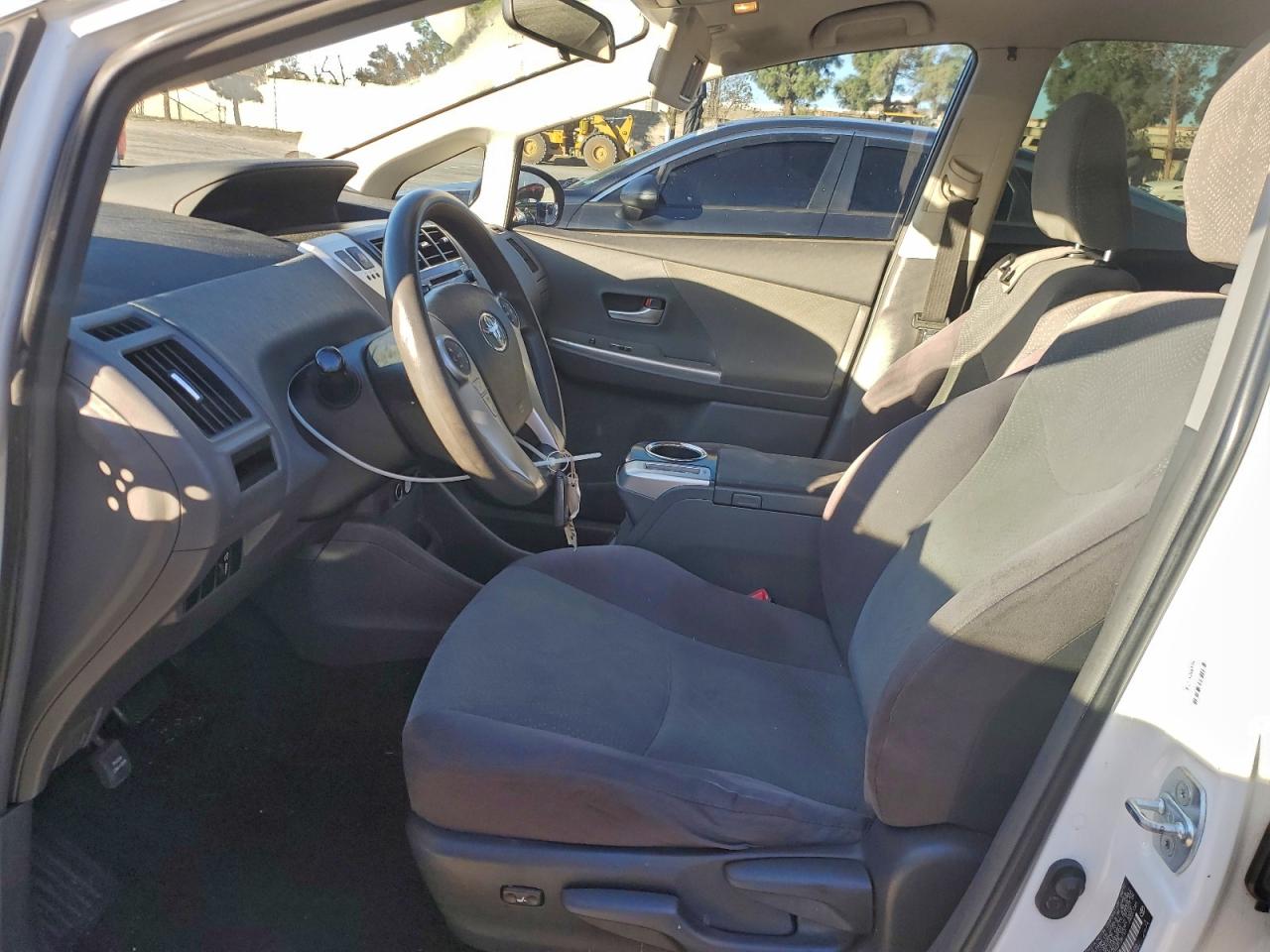 Toyota Prius Image 9