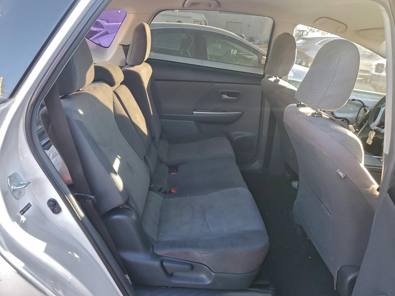 Toyota Prius Image 13