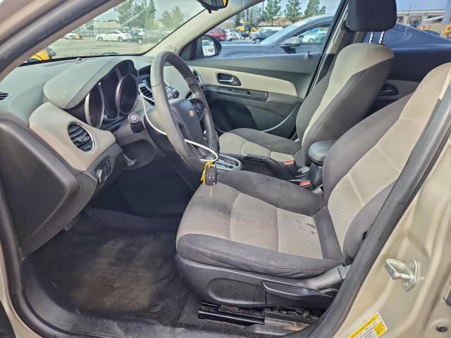 Chevrolet Cruze Ls Image 8