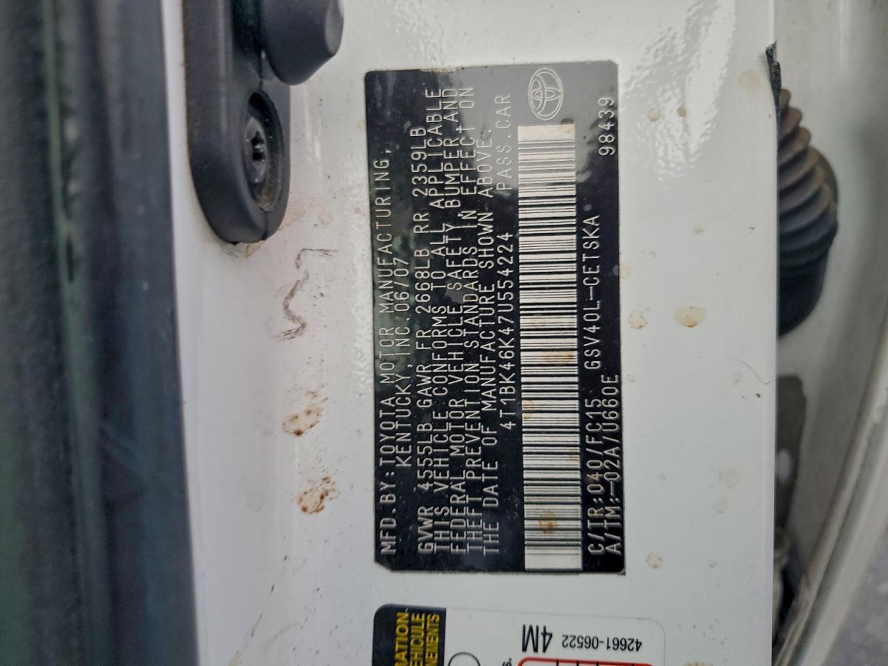 Toyota Camry Le Image 9