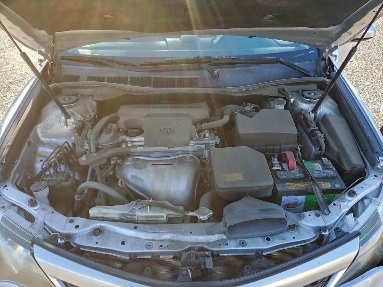 Toyota Camry L Image 11