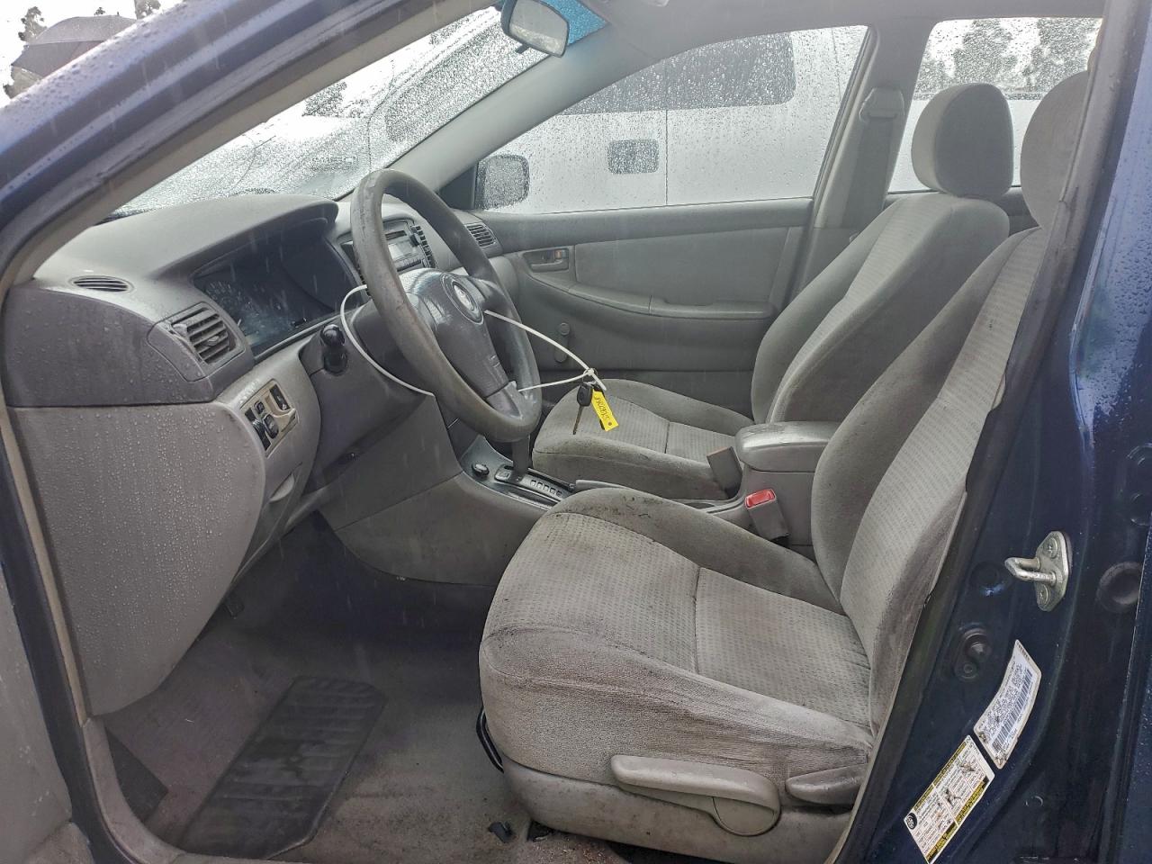 Toyota Corolla Ce Image 6