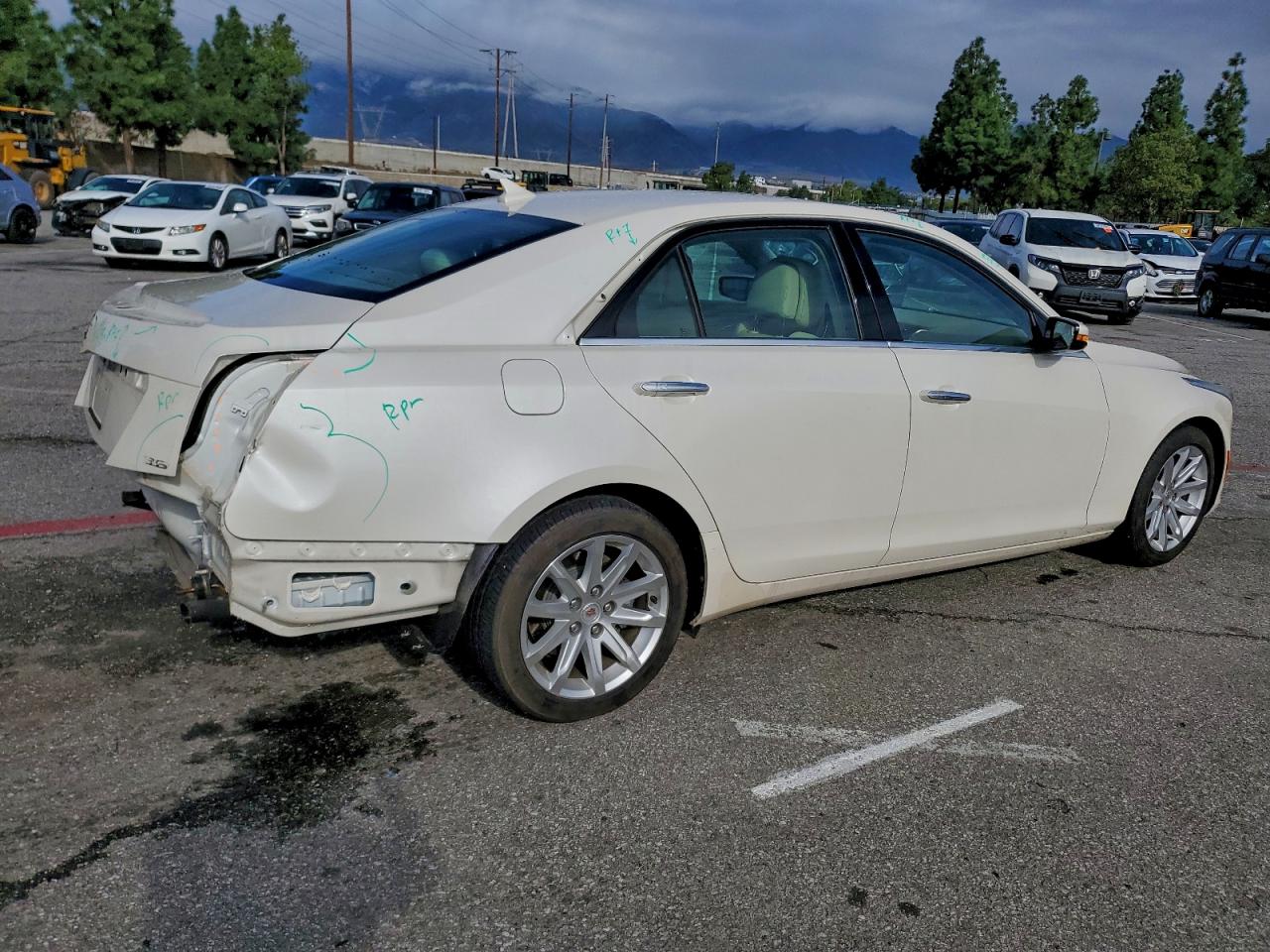 Cadillac CTS Luxury Collection Image 2