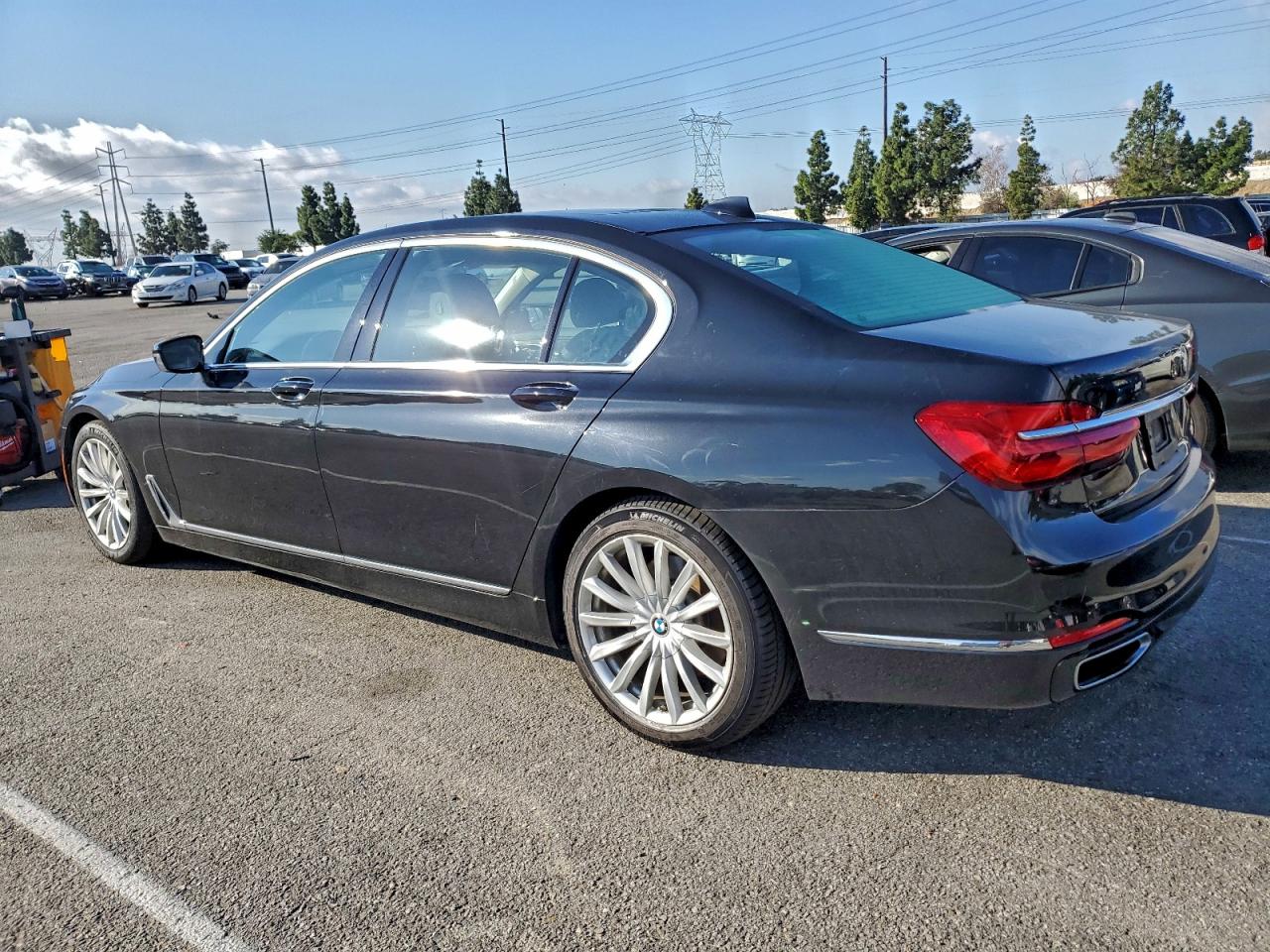 BMW 7 Series I Image 6
