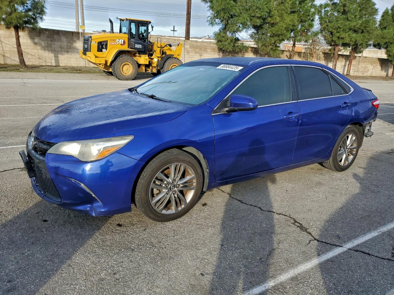 Toyota Camry Le Image 1