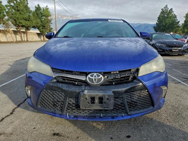 Toyota Camry Le Image 2