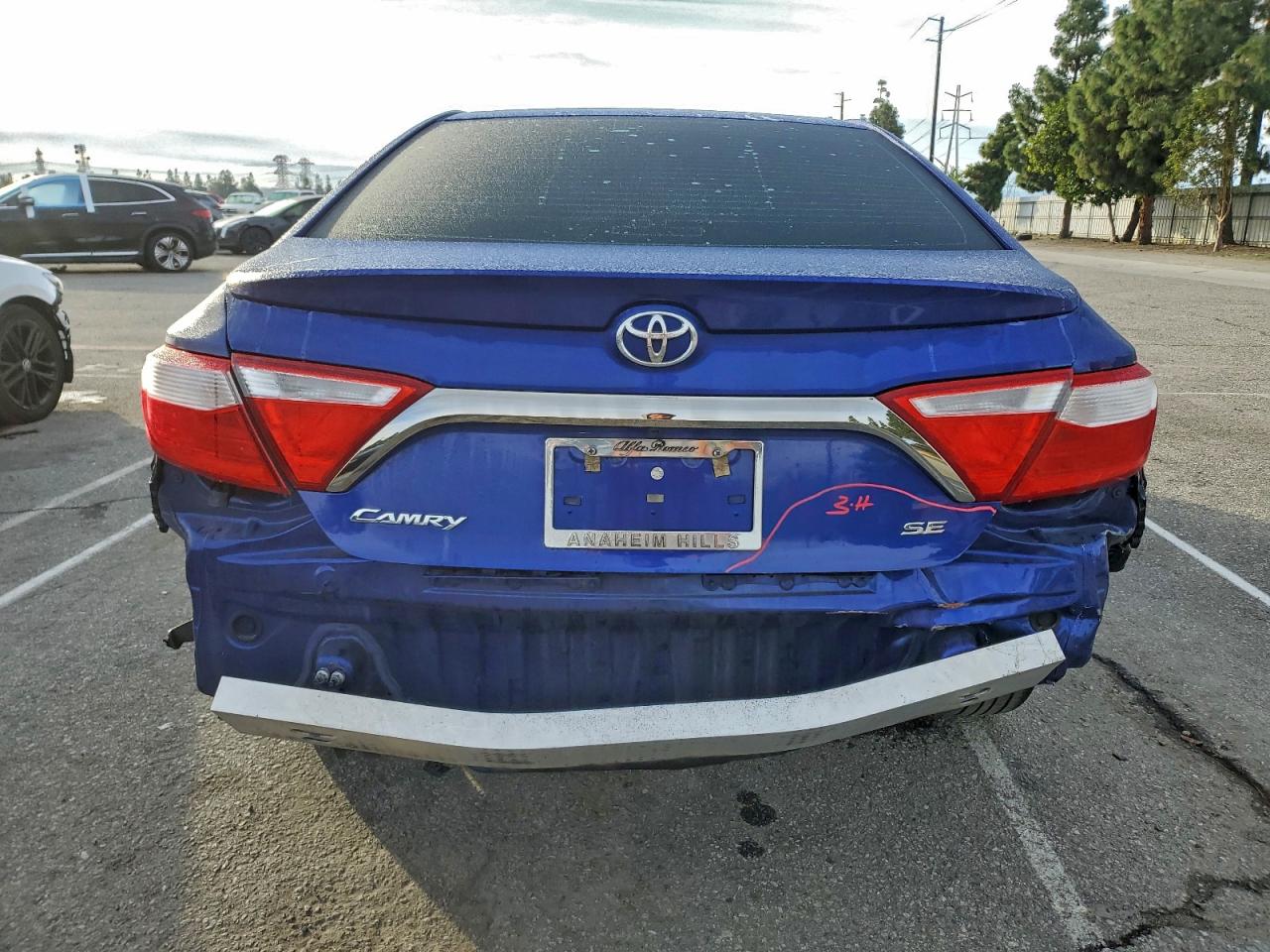 Toyota Camry Le Image 3