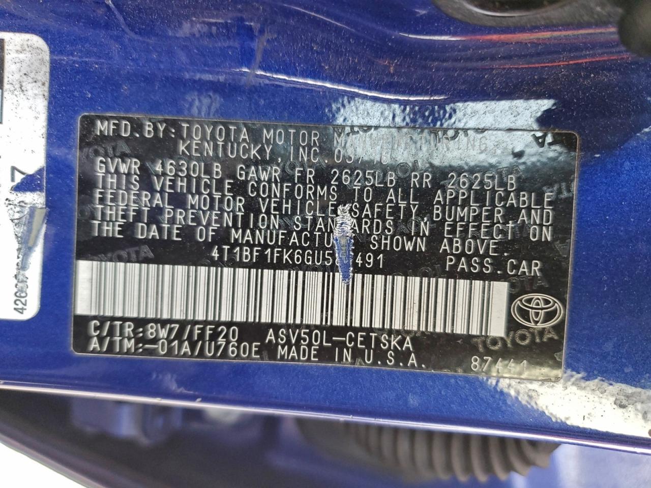 Toyota Camry Le Image 8