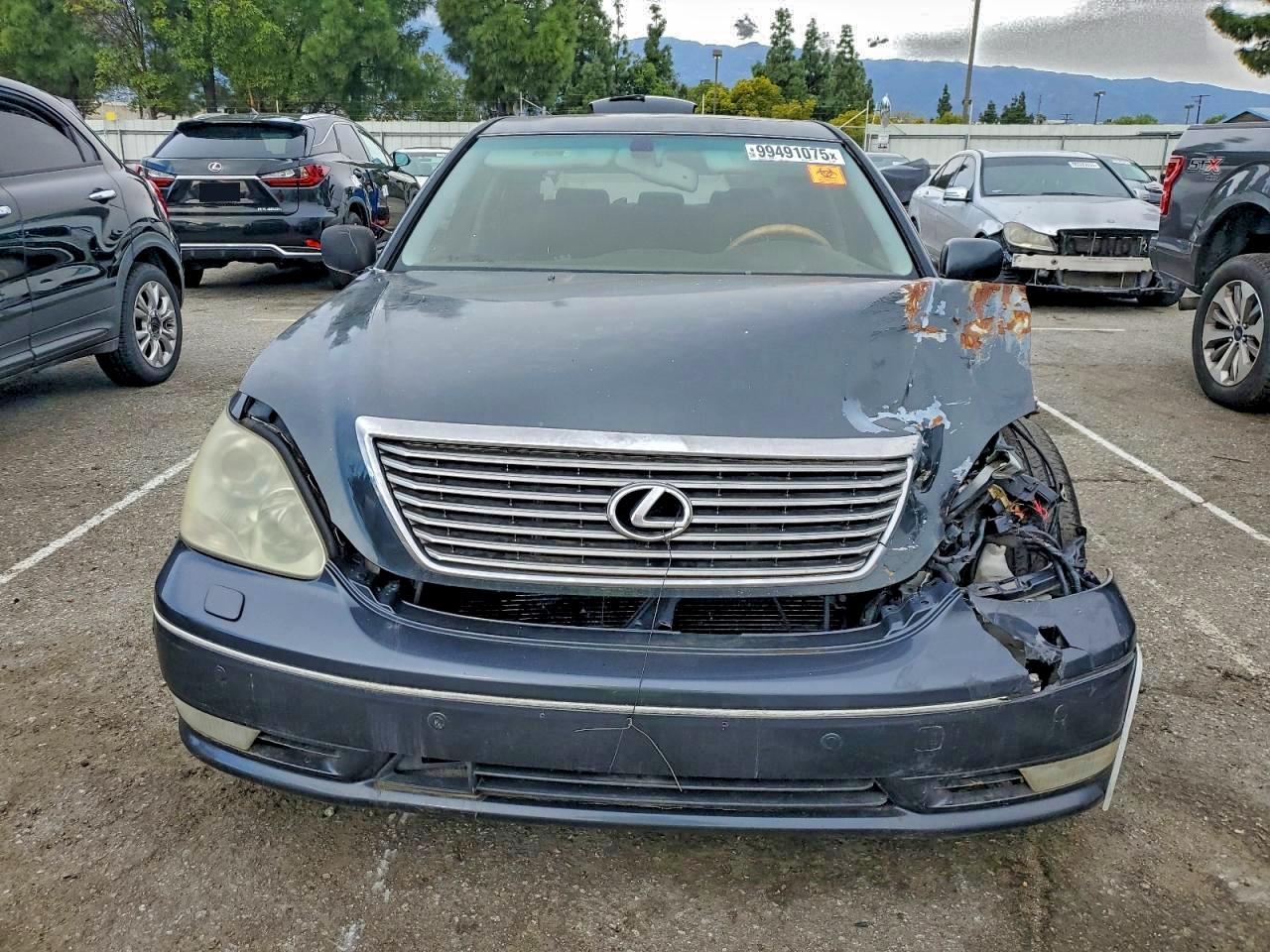 Lexus LS 430 Image 2