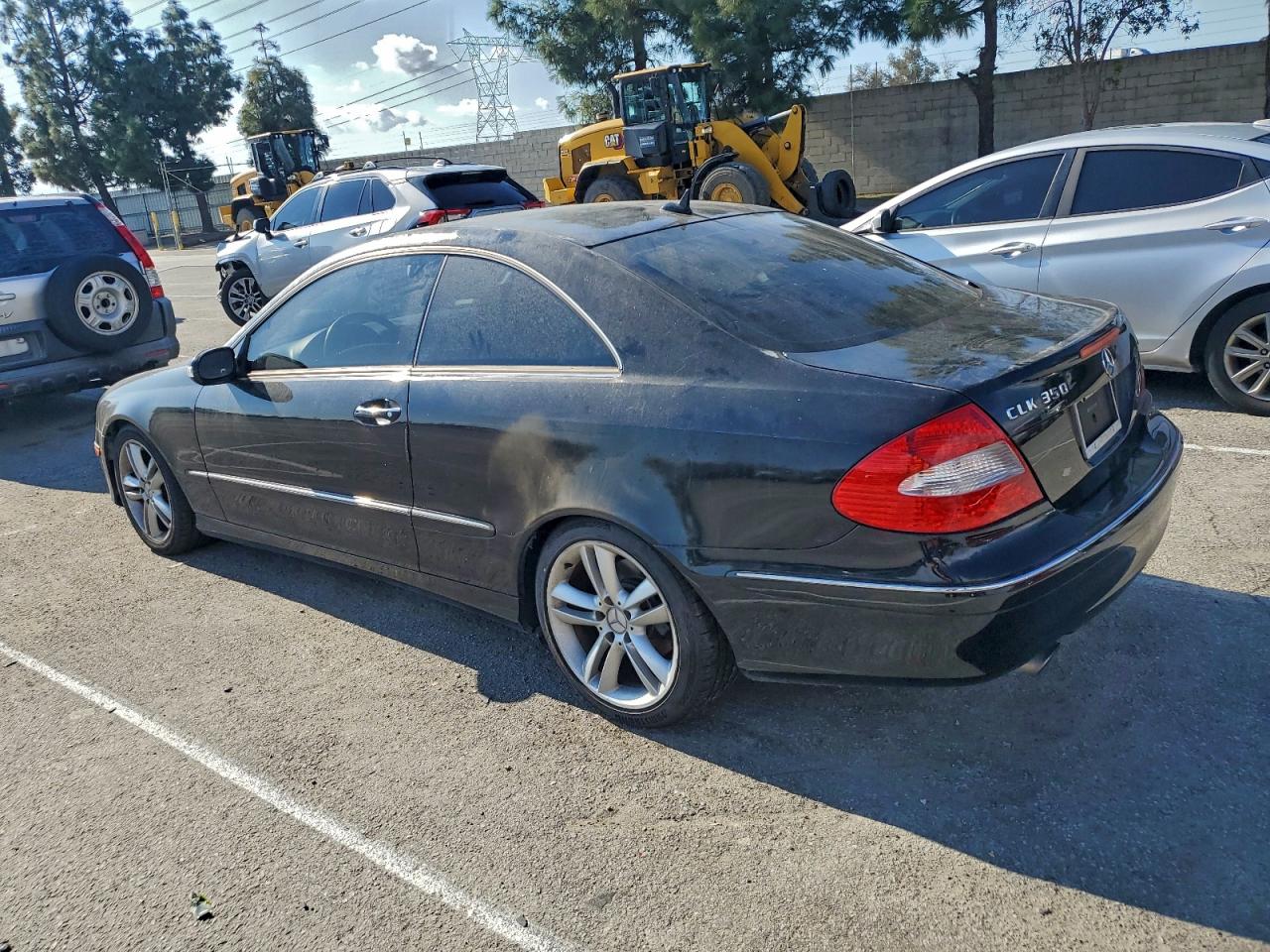 Mercedes-Benz Clk-class 350 Image 2