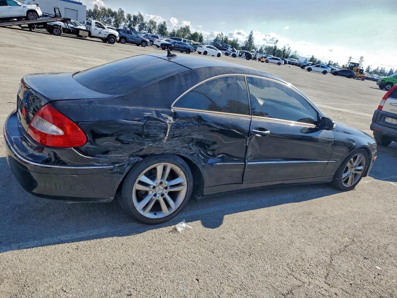 Mercedes-Benz Clk-class 350 Image 4