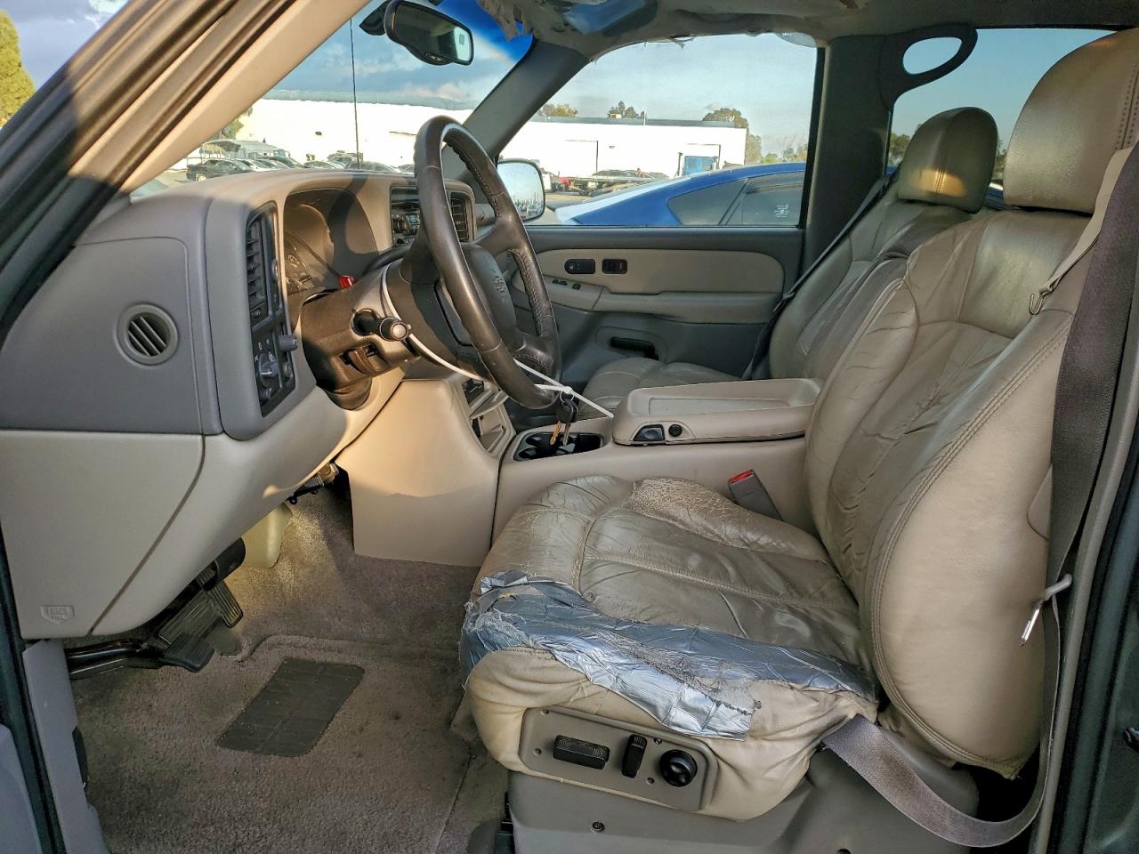 Chevrolet Tahoe C1500 Image 6