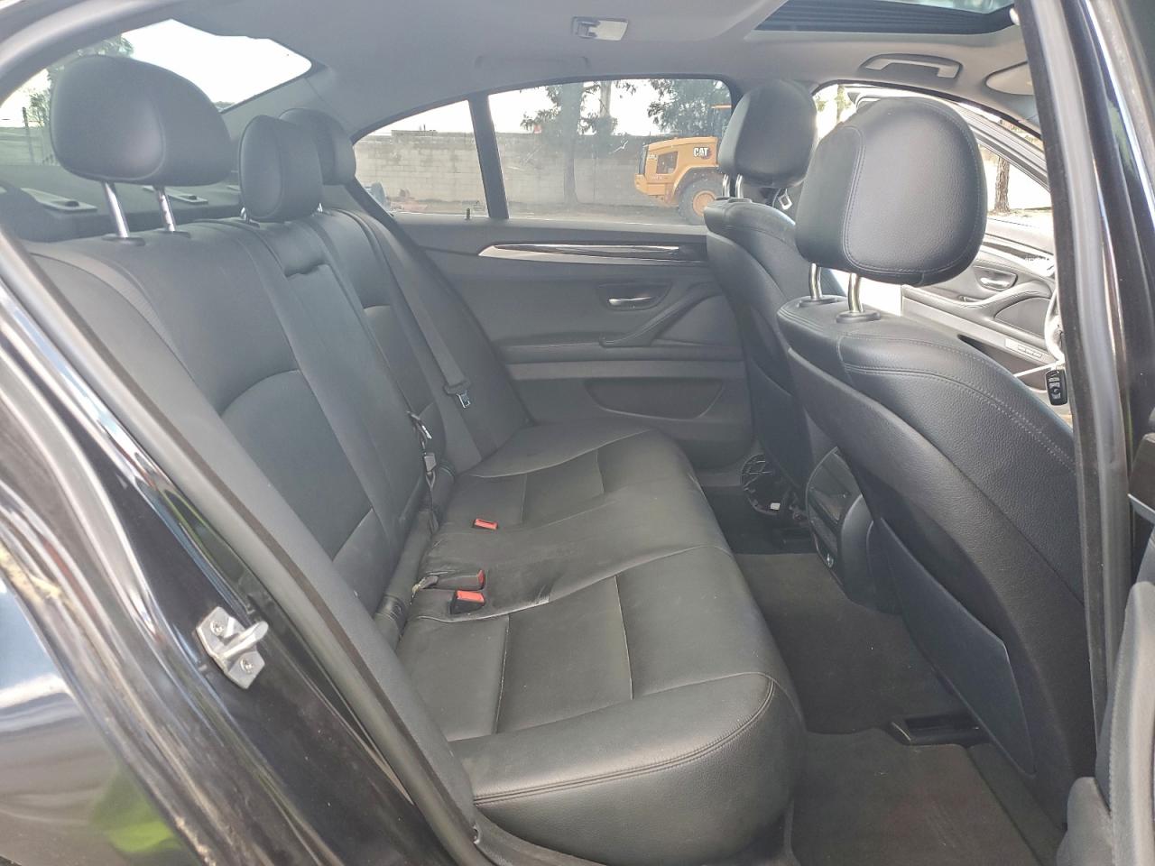 BMW 5 Series D Image 9