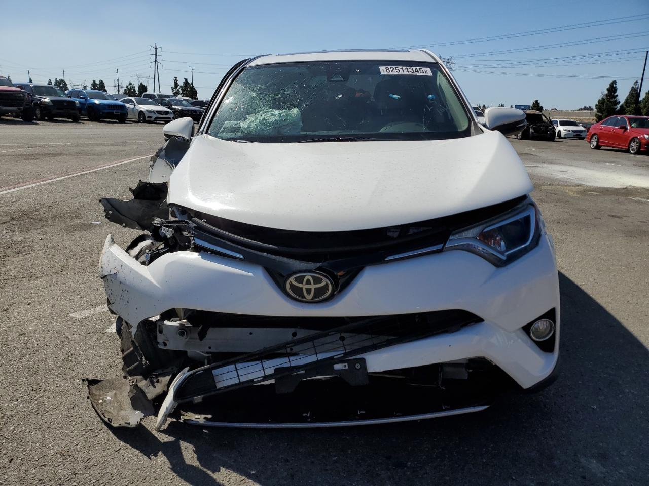 Toyota RAV4 Xle Image 3