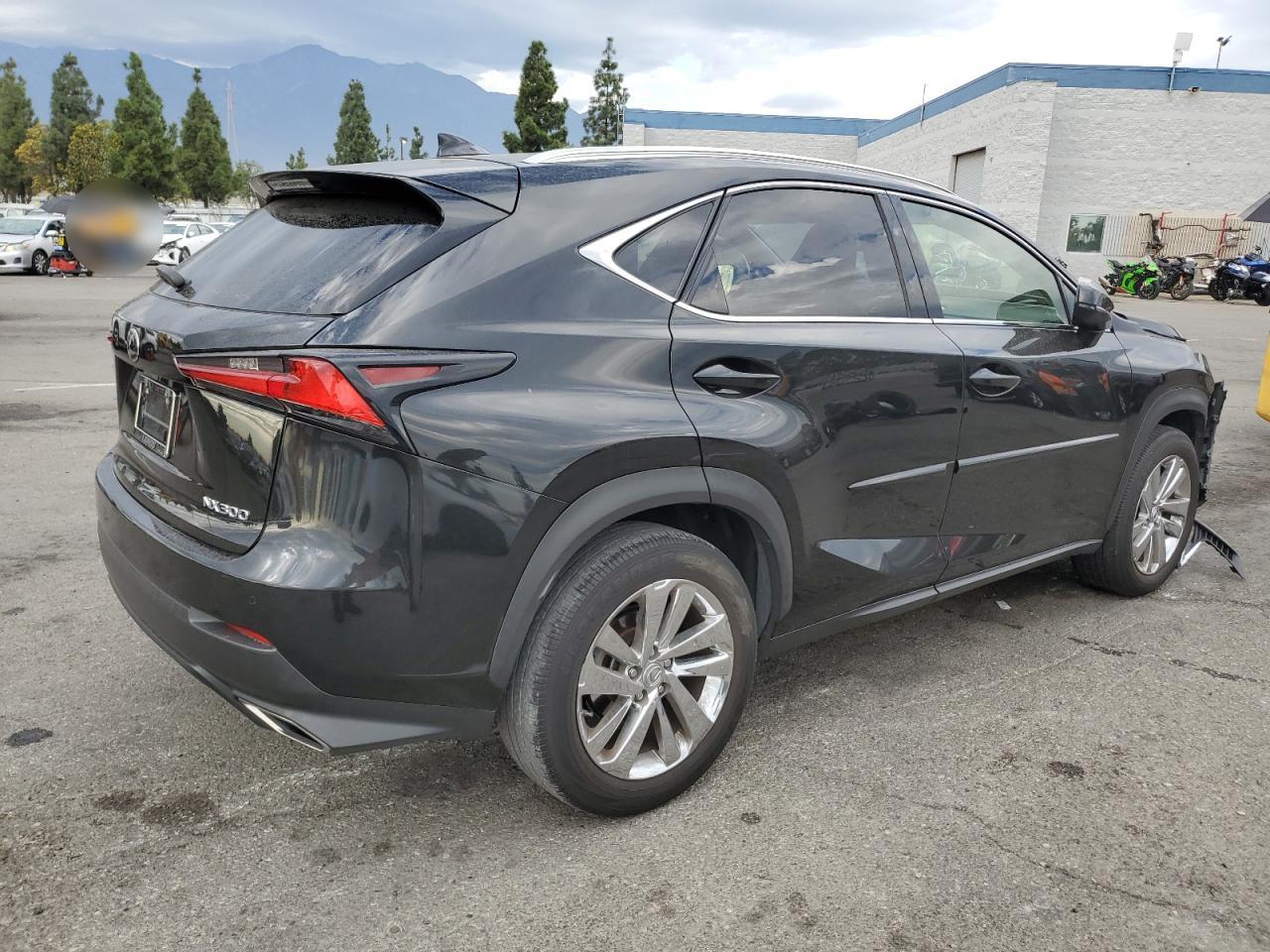 Lexus NX 300 Base Image 2