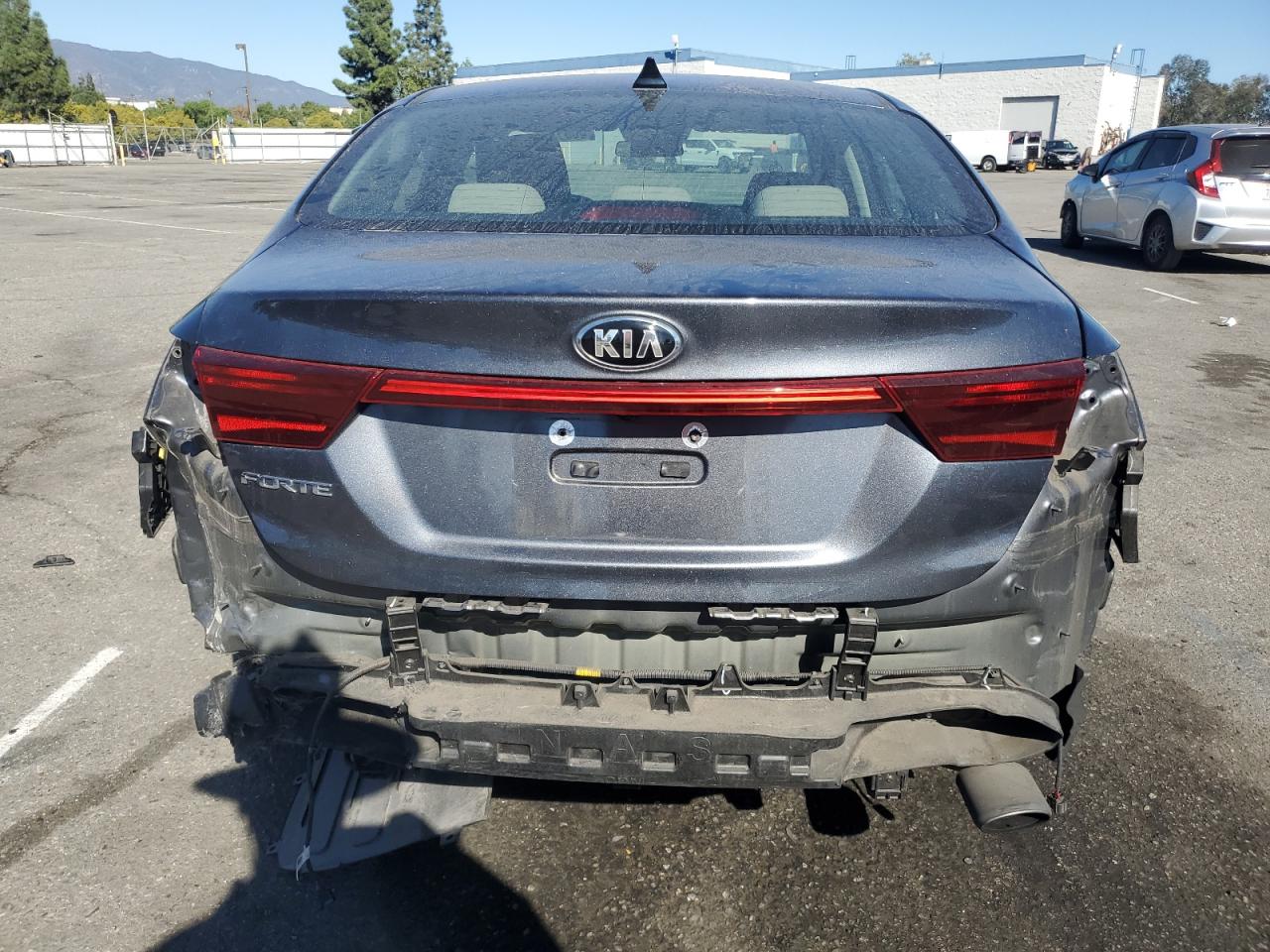 Kia Forte Fe Image 6