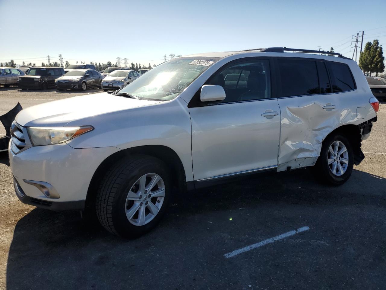Toyota Highlander Base Image 1