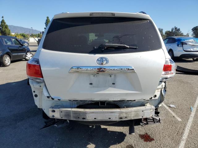 Toyota Highlander Base Image 2