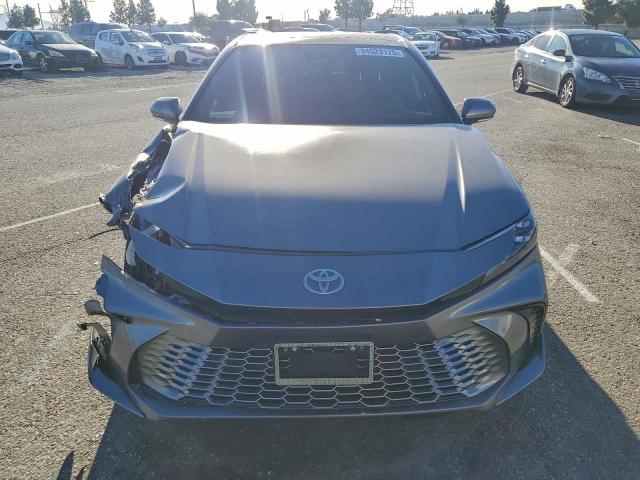 Toyota Camry Xse Image 11