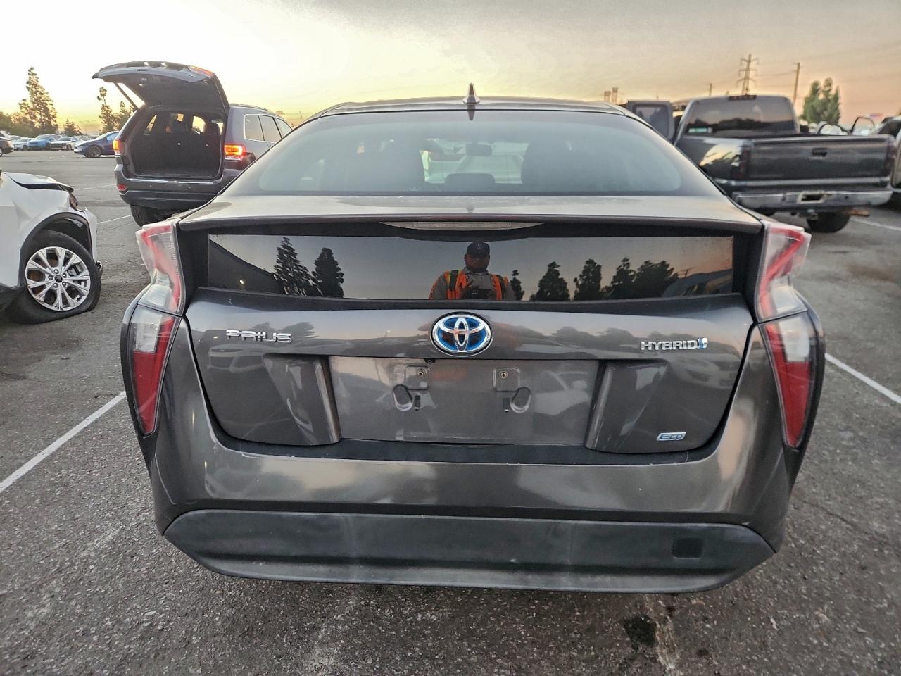 Toyota Prius Image 3