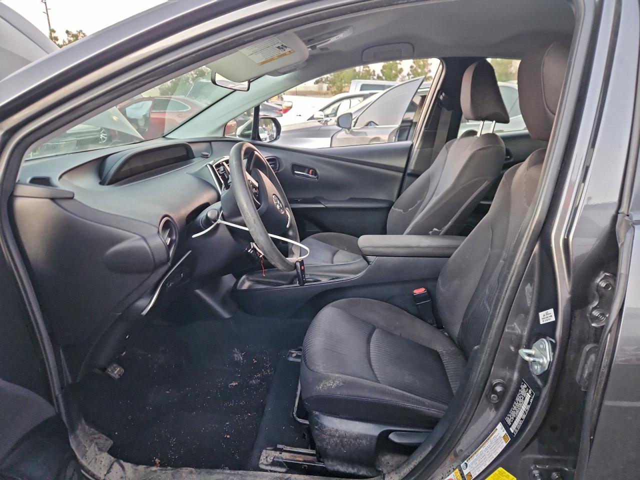 Toyota Prius Image 9