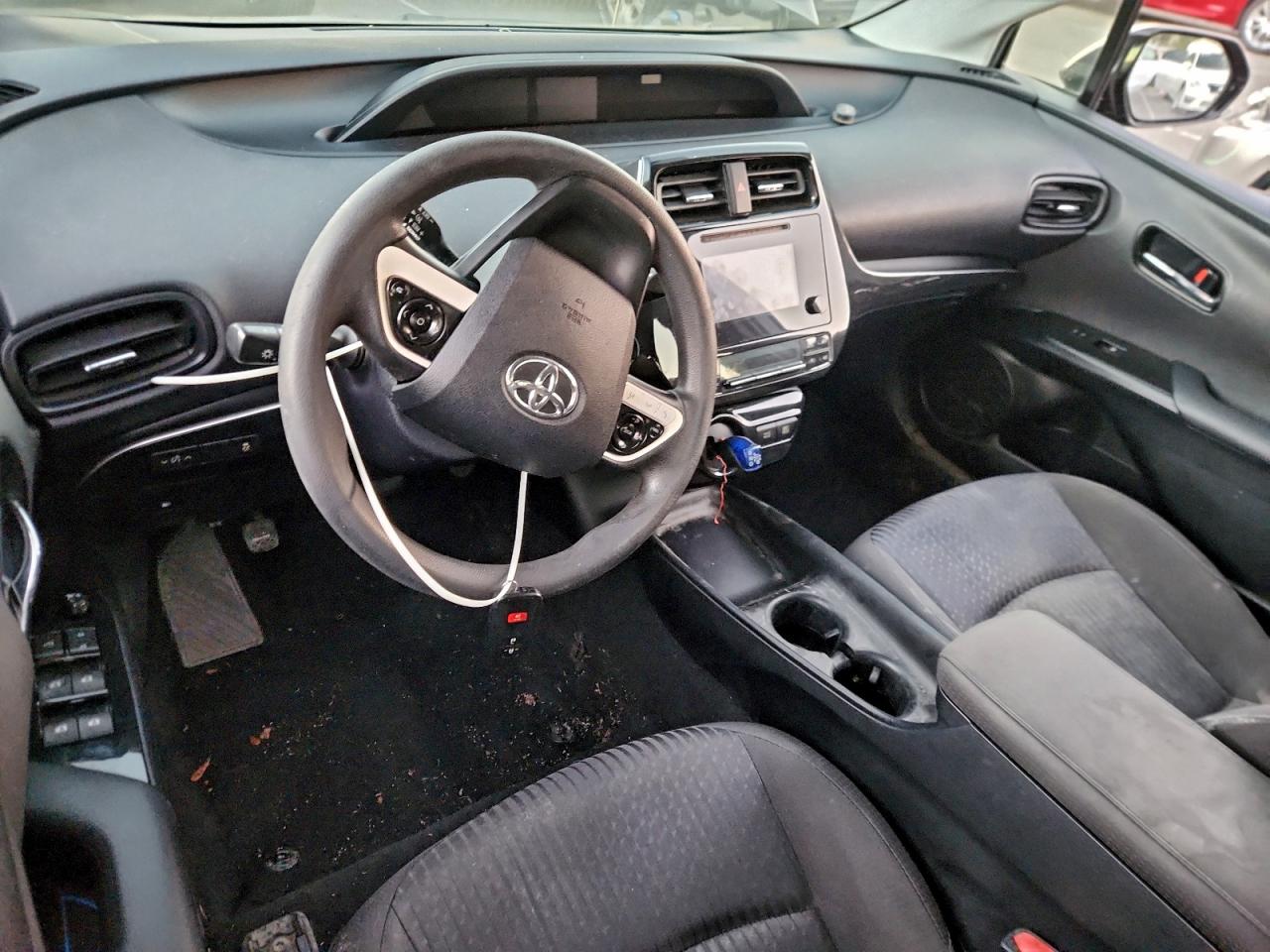 Toyota Prius Image 6