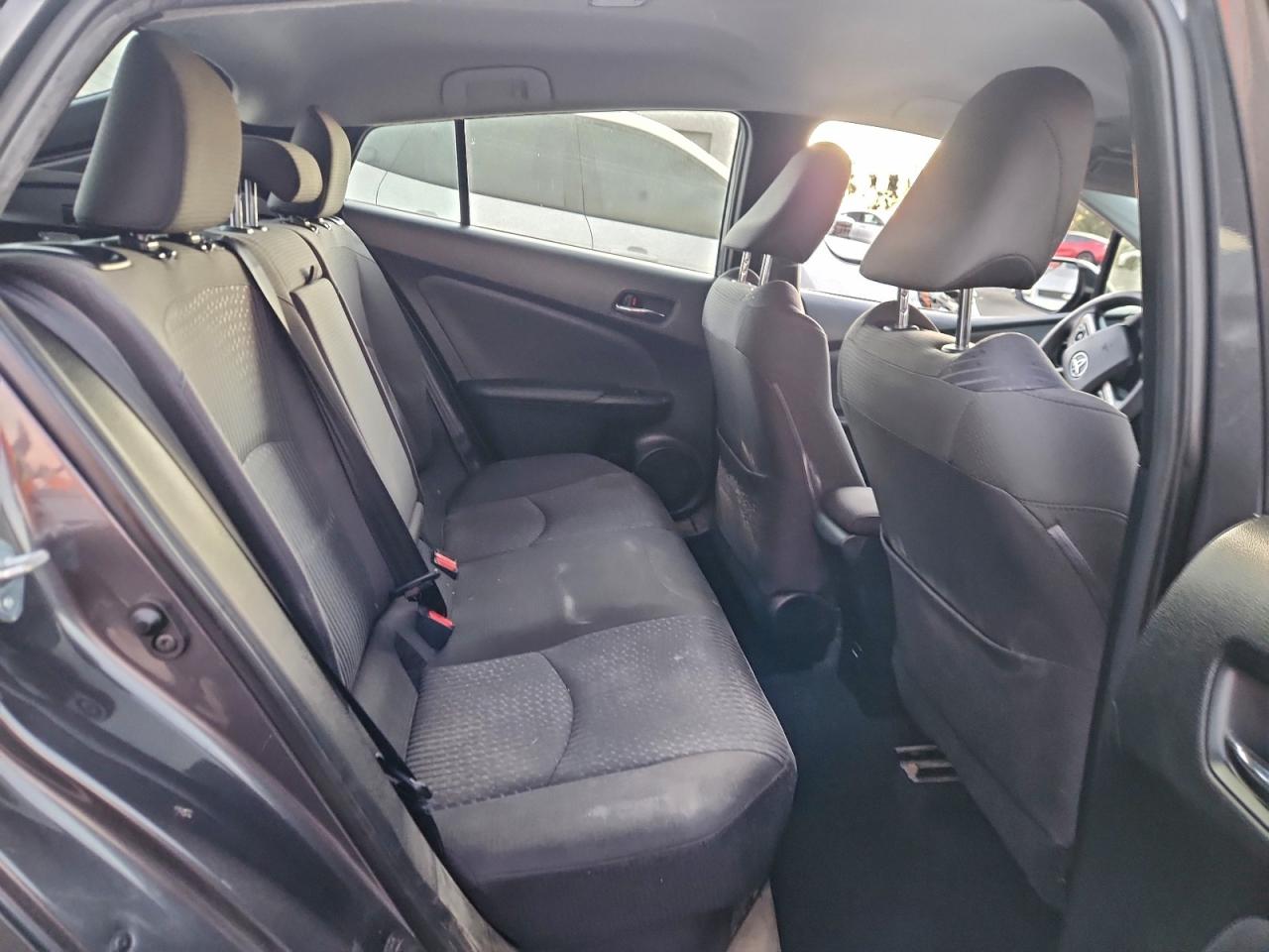 Toyota Prius Image 12