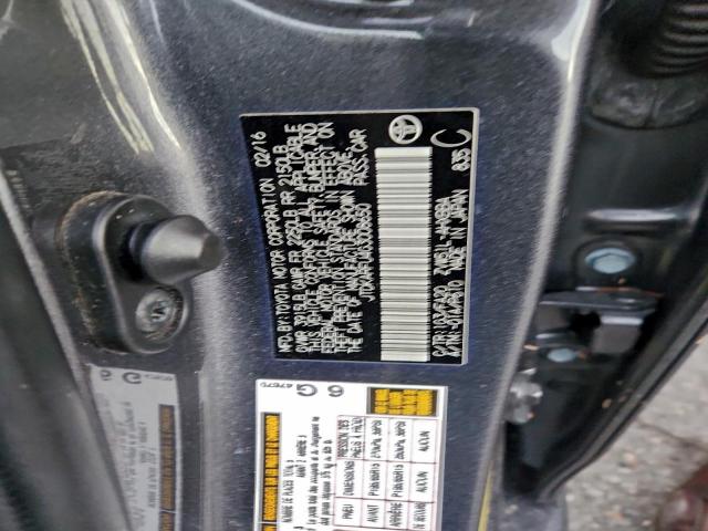 Toyota Prius Image 11