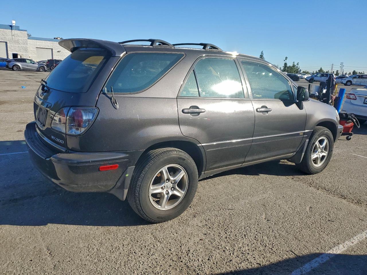 Lexus RX 300 Image 2