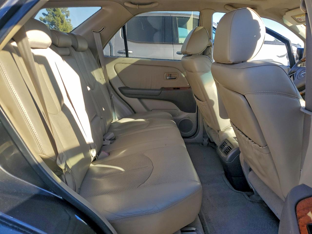 Lexus RX 300 Image 7